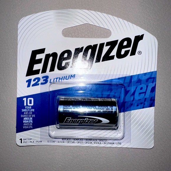 Energizer 123 lithium battery - Picture 1 of 2